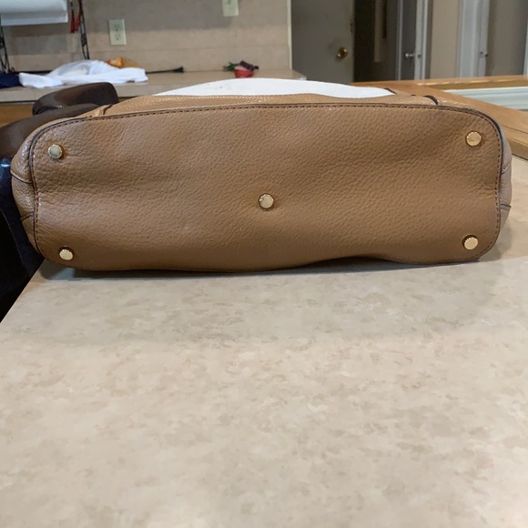 Michael Kors Purse - Picture 5 of 8